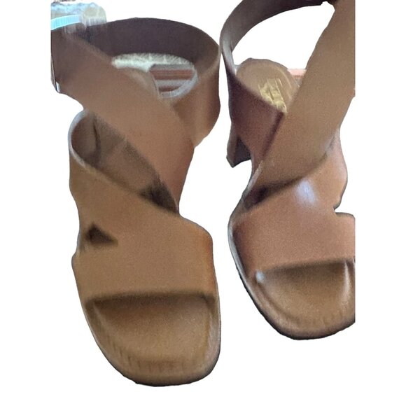 🍒 2/$20 🍒 Cognac Colored Heeled Strapped Sandal Franco Sarto sz 6.5 - Picture 2 of 6